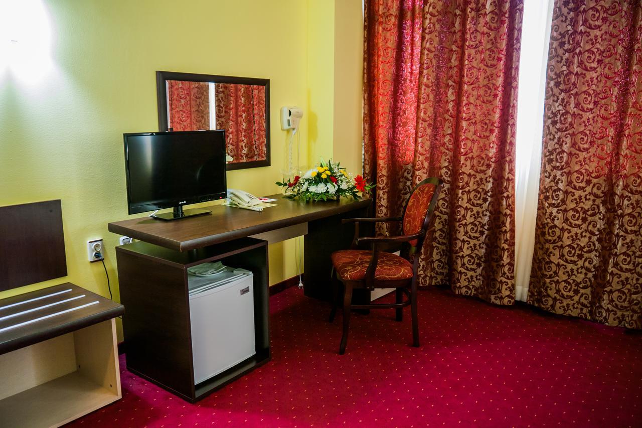 Hotel Kabile Yambol Exterior photo
